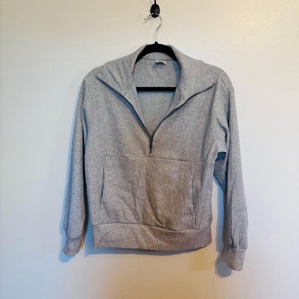Avia ribbed grey half zip up with front pocket pouch size xs